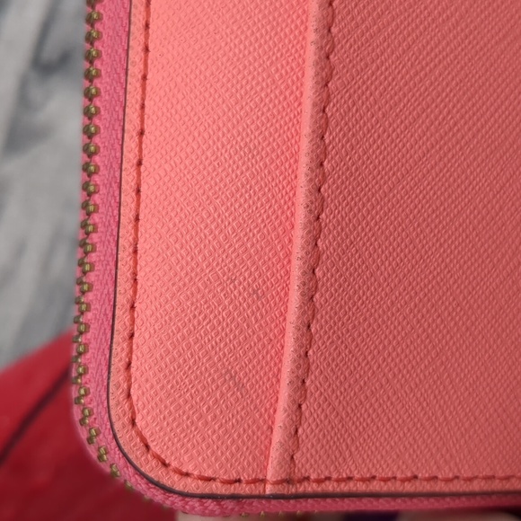 Kate Spade Spencer Saffiano Wallet - Picture 4 of 13